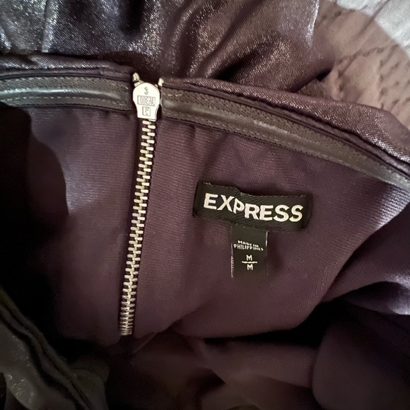 Express Strapless Metallic Top - Picture 5 of 6